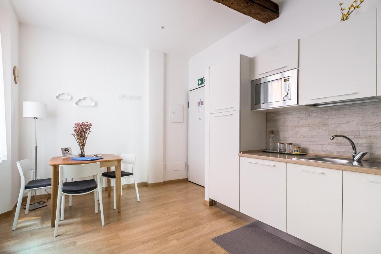 Canonica Suites Bologna Bagian luar foto